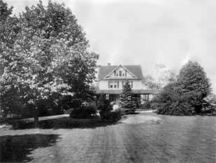 Residence of Richard Roberts, 328 Lake Avenue