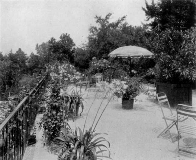 Residence of Mr. and Mrs. Theodore L. Pomeroy, 76 Maple Avenue